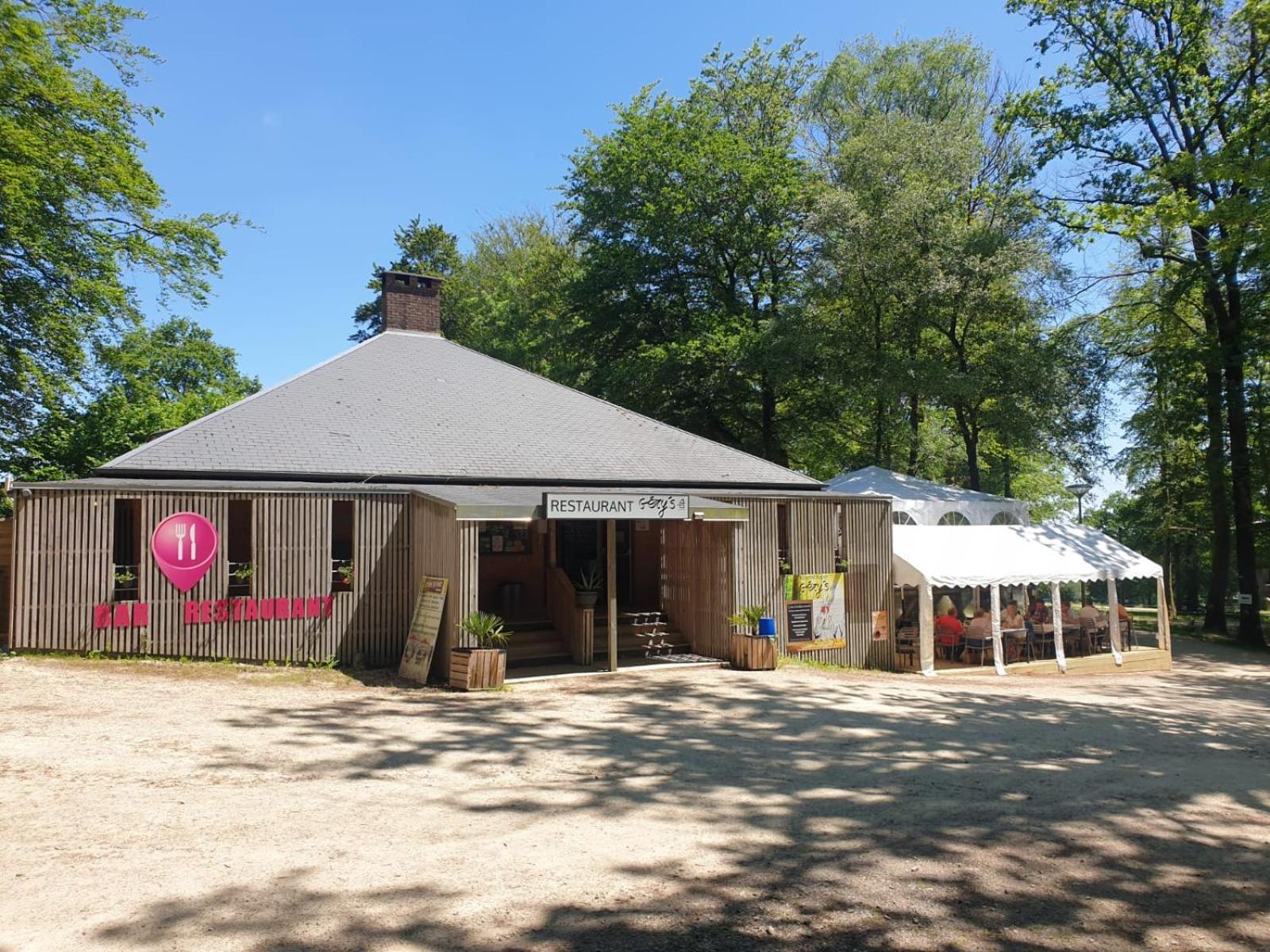 L'Etape En Foret Saint-Sever-Calvados Экстерьер фото